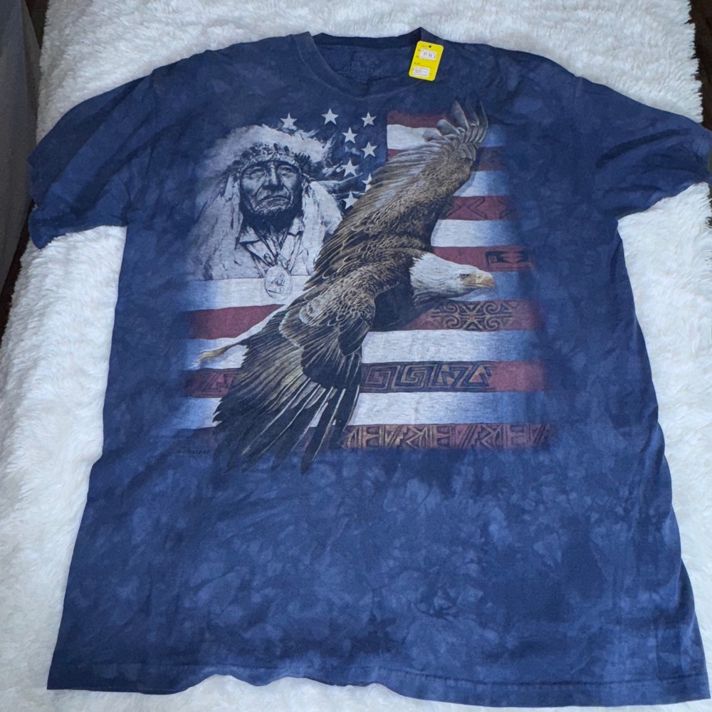 The Mountain Mens XL Blue Tie Dye Native American Eagle Flag Graphic T-Shirt‎